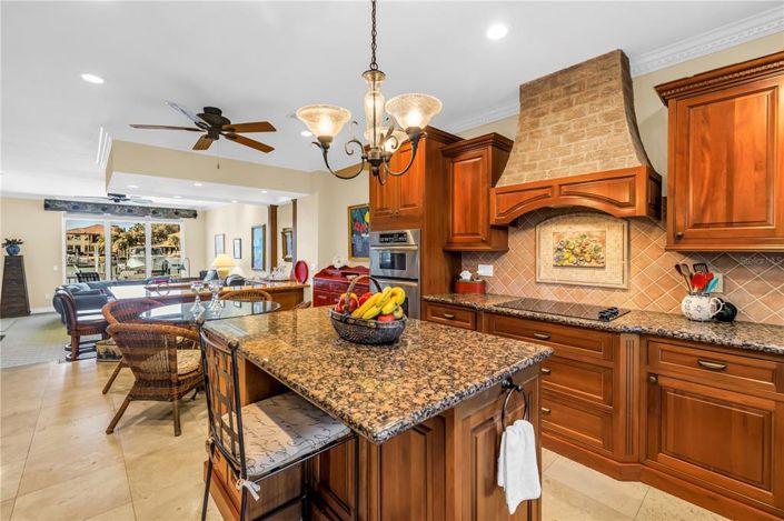 Image No.9-4 Bed Townhouse for sale