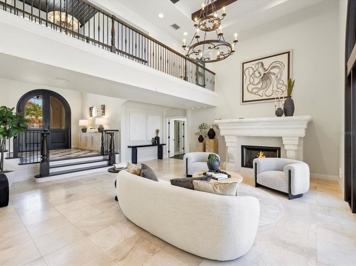 Image No.10-4 Bed Property for sale