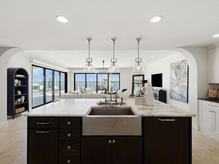 Image No.23-4 Bed Property for sale