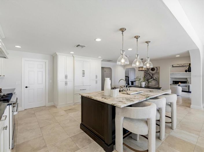 Image No.33-4 Bed Property for sale