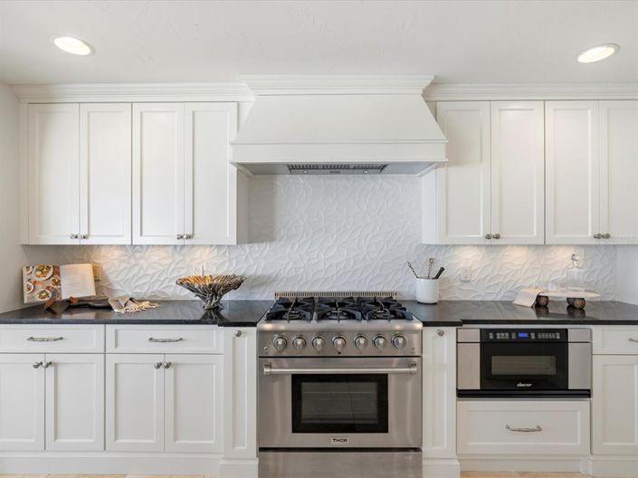 Image No.34-4 Bed Property for sale