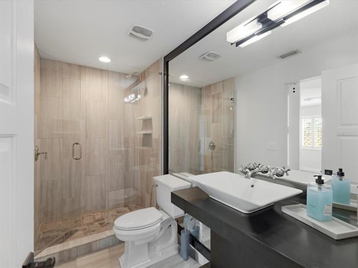 Image No.45-4 Bed Property for sale