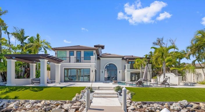 Image No.7-4 Bed Property for sale