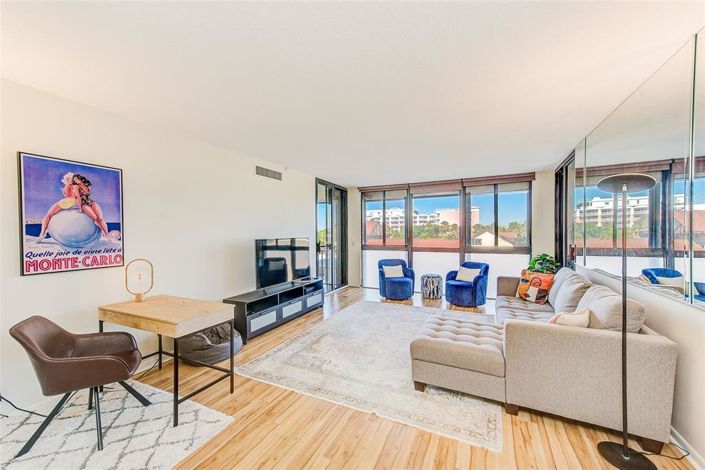 Image No.13-2 Bed Property for sale