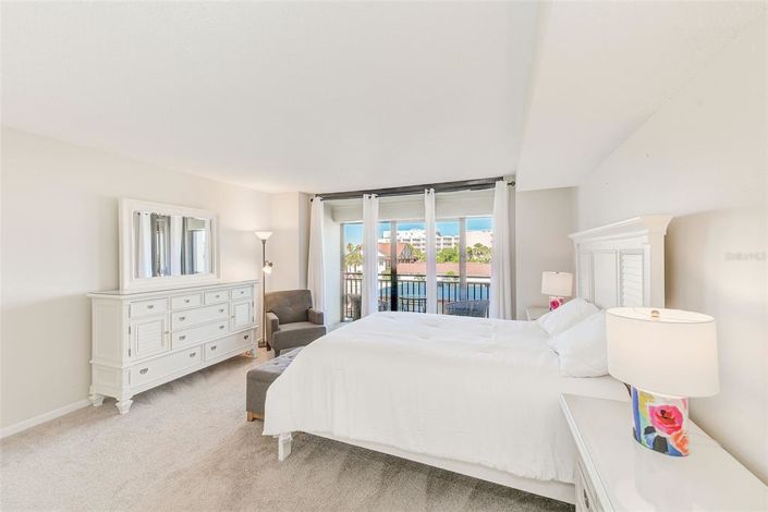 Image No.27-2 Bed Property for sale