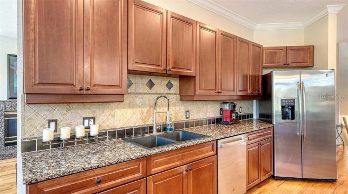 Image No.17-4 Bed Property for sale