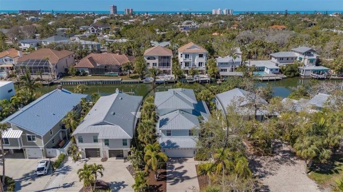 Image No.2-4 Bed Property for sale