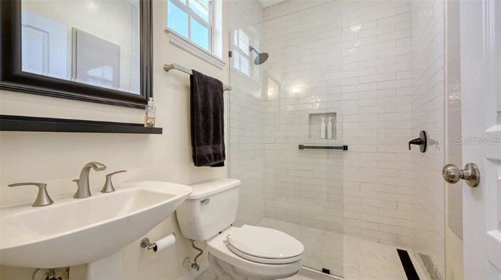 Image No.33-4 Bed Property for sale