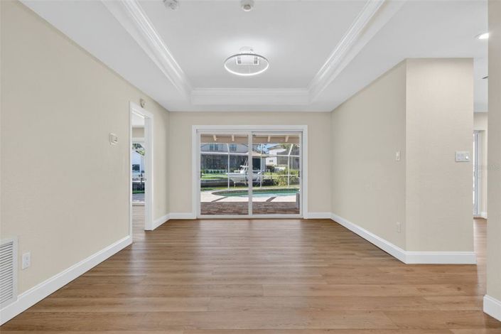 Image No.16-5 Bed Property for sale