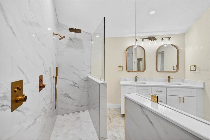 Image No.21-Propriété de 5 chambres à vendre à Sarasota