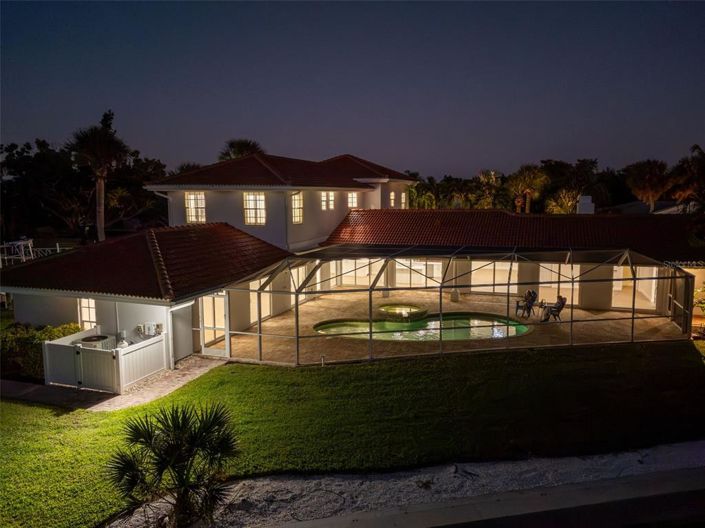 Image No.52-5 Bed Property for sale