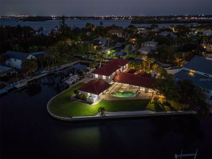 Image No.53-5 Bed Property for sale