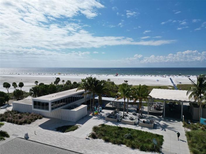 Image No.61-5 Bed Property for sale