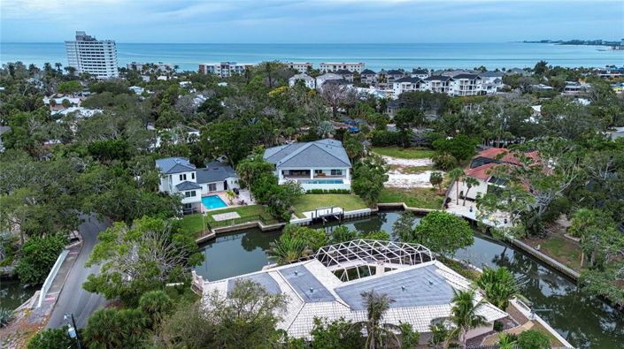 Image No.17-4 Bed Property for sale