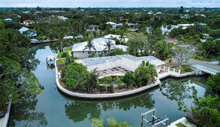 Image No.26-4 Bed Property for sale