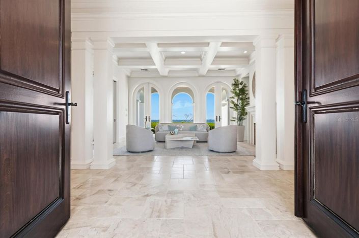 Image No.10-4 Bed Property for sale