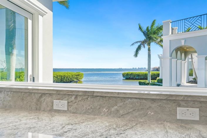 Image No.34-4 Bed Property for sale