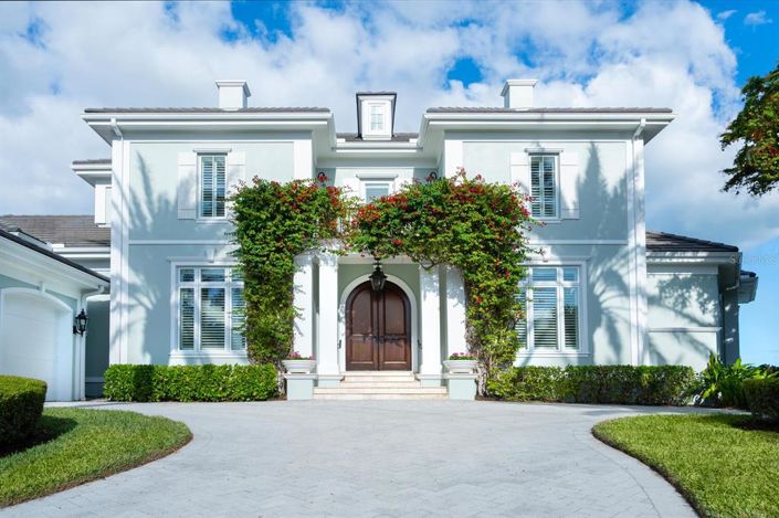 Image No.4-4 Bed Property for sale