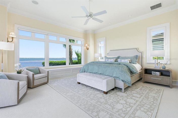 Image No.40-4 Bed Property for sale