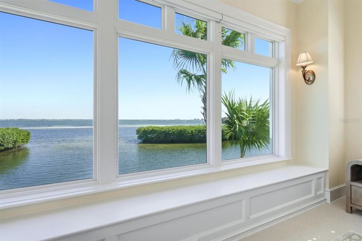 Image No.43-4 Bed Property for sale