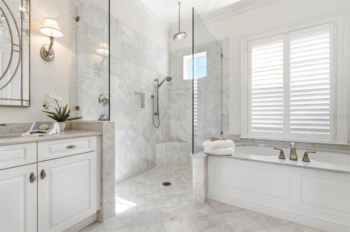 Image No.45-4 Bed Property for sale