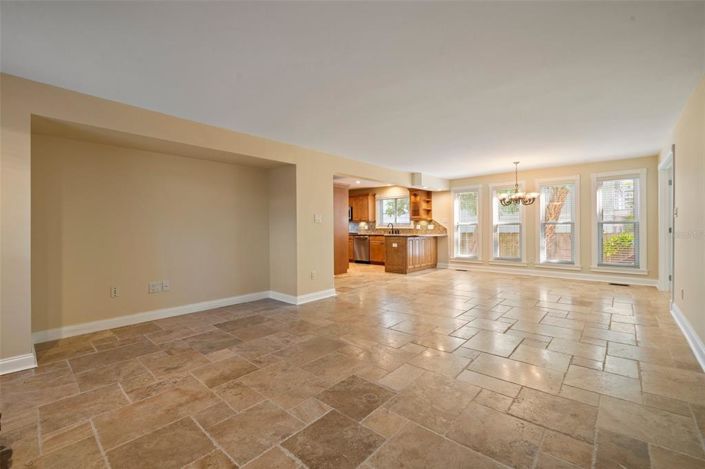 Image No.13-4 Bed Property for sale