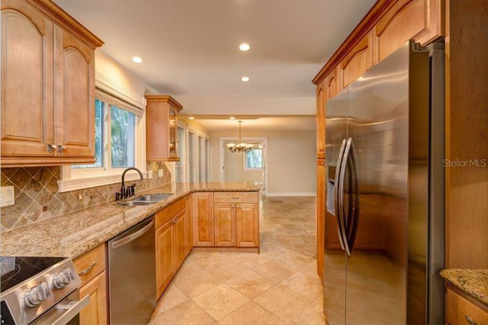 Image No.15-4 Bed Property for sale