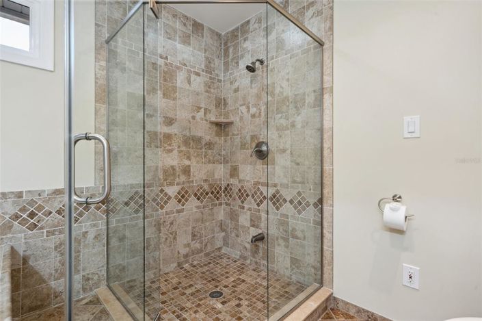 Image No.27-4 Bed Property for sale