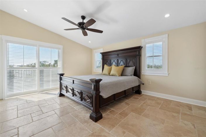 Image No.35-4 Bed Property for sale