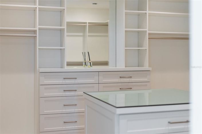 Image No.36-4 Bed Property for sale