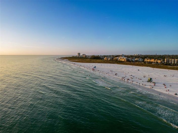 Image No.49-4 Bed Property for sale