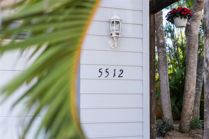 Image No.8-4 Bed Property for sale