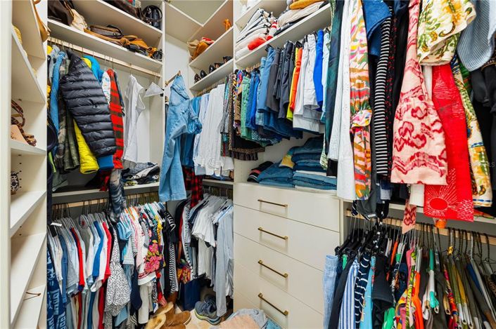 Image No.36-3 Bed Property for sale