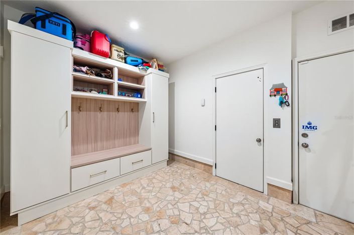 Image No.47-3 Bed Property for sale