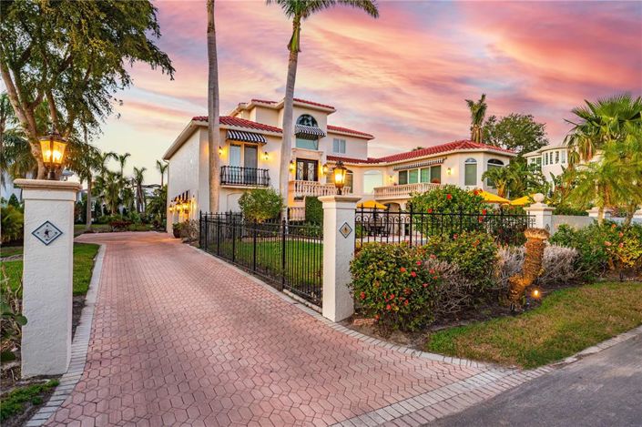 Image No.62-3 Bed Property for sale