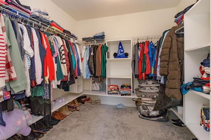 Image No.16-4 Bed Property for sale