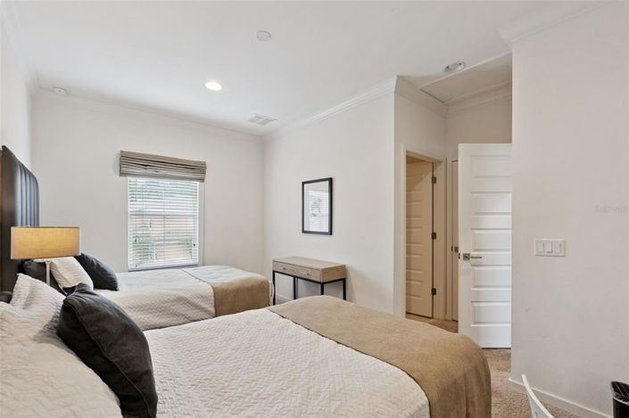 Image No.18-2 Bed Townhouse for sale