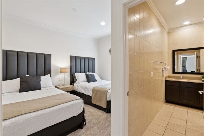 Image No.19-2 Bed Townhouse for sale