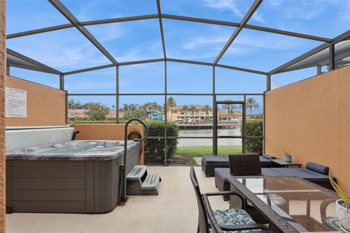 Image No.23-2 Bed Townhouse for sale