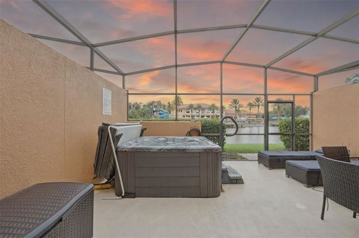 Image No.4-2 Bed Townhouse for sale