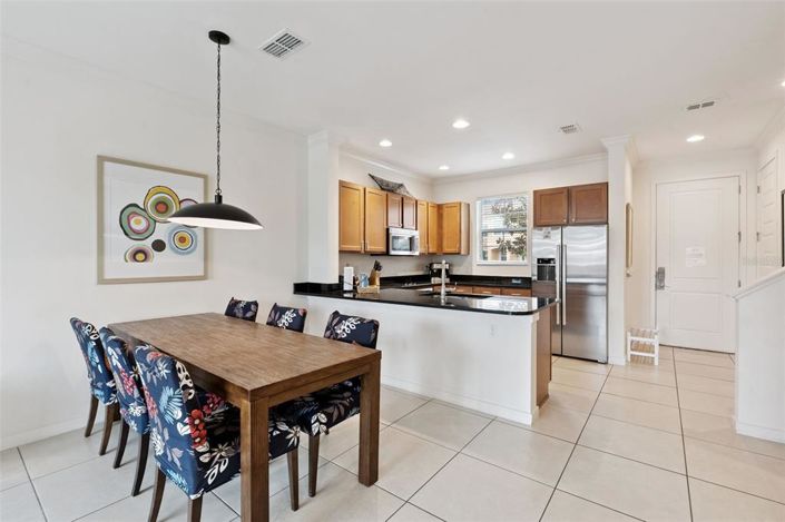 Image No.9-2 Bed Townhouse for sale