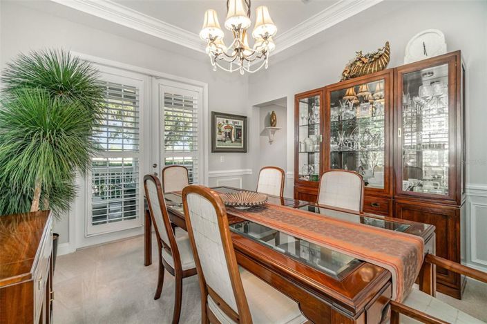 Image No.10-5 Bed Property for sale