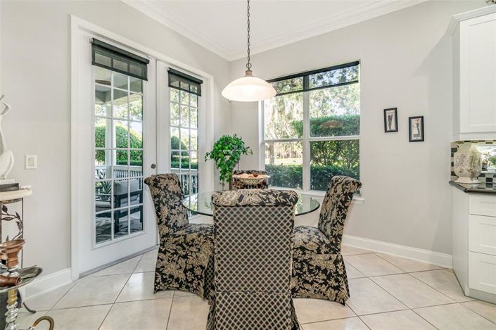 Image No.17-5 Bed Property for sale