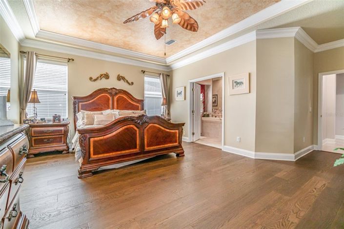 Image No.24-5 Bed Property for sale