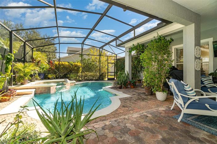 Image No.33-5 Bed Property for sale