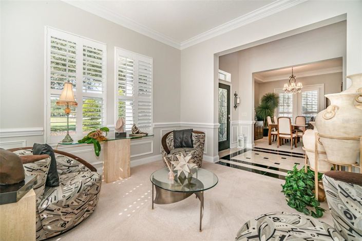 Image No.9-5 Bed Property for sale