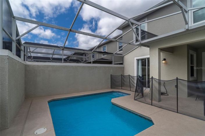 Image No.14-4 Bed Townhouse for sale