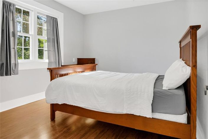 Image No.17-4 Bed Property for sale