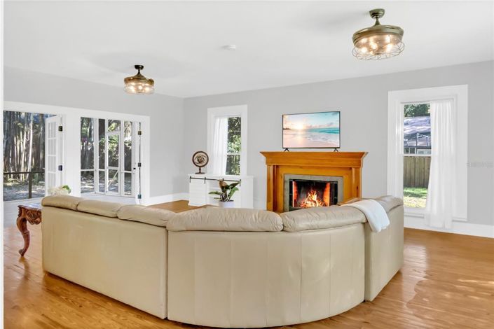 Image No.7-4 Bed Property for sale