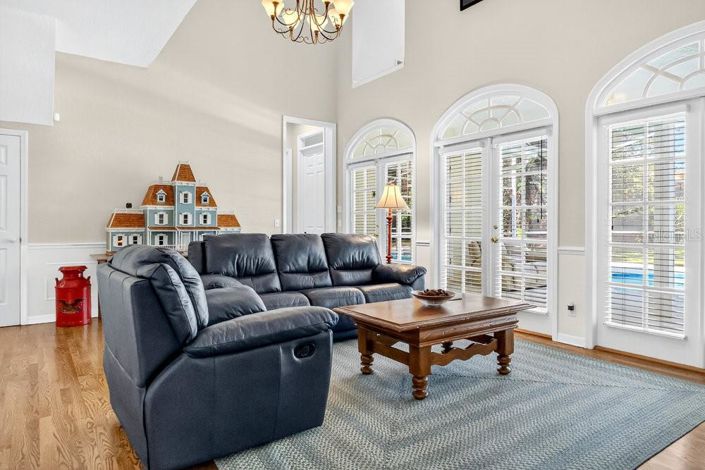 Image No.5-Propriété de 4 chambres à vendre à Orlando